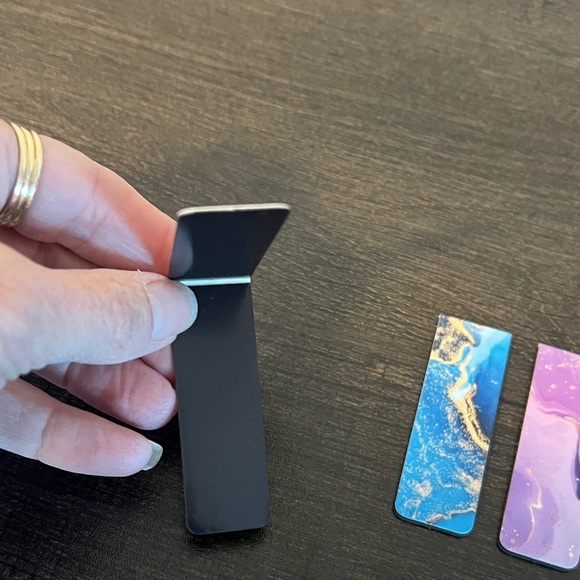 Marble Pattern Magnetic Bookmarks set of 4 - Picture 2 of 2